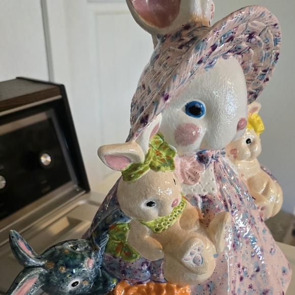 Ceramic Peter Rabbit Bunny - Picture 4 of 4